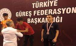 Vanlı Güreşi Türkiye Şampiyonu Oldu