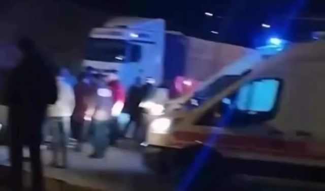 Van'da Kazaya Giden Ambulans Giden Kaza Yaptı! Ölü ve Yaralılar Var...