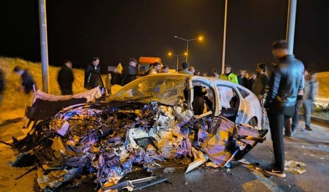 Van Erciş Karayolu'nda feci kaza! Ölü ve yaralılar var!