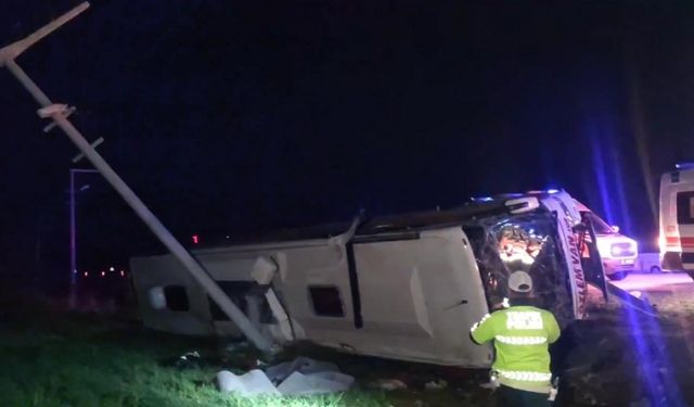 Van'da Yolcu Otobüsü Kaza Yaptı!