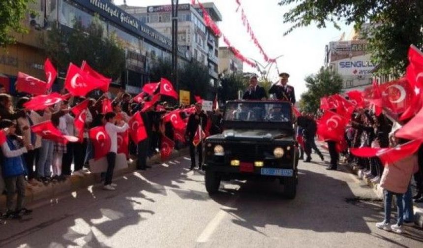 Van'da Cumhuriyet Bayramı Kutlama Programı Belli Oldu!