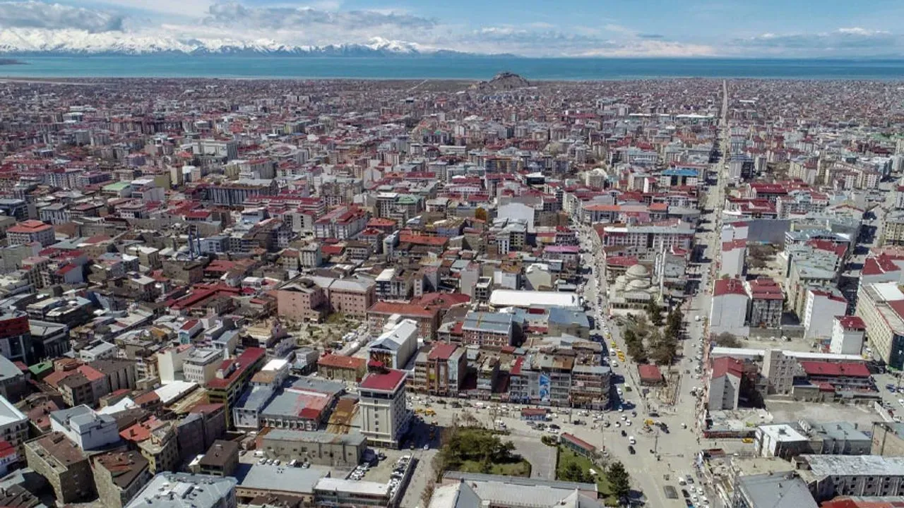 Van En Büyük Ilçesi Hangisi Ipekyolu