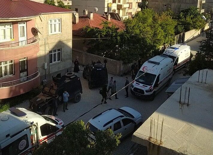 Van’da Komşular Arasında Kavga: Çok Sayıda Yaralı